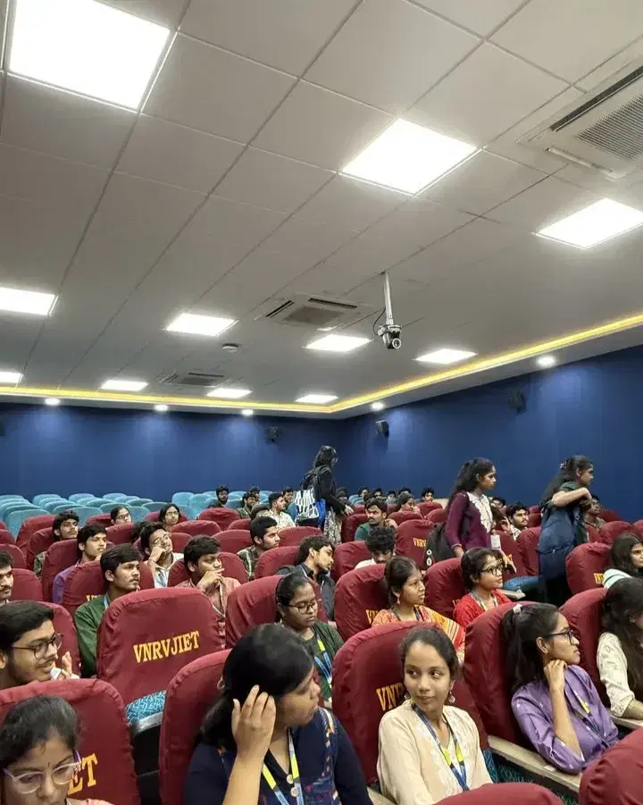 VNRVJIET Academic Building photo 3